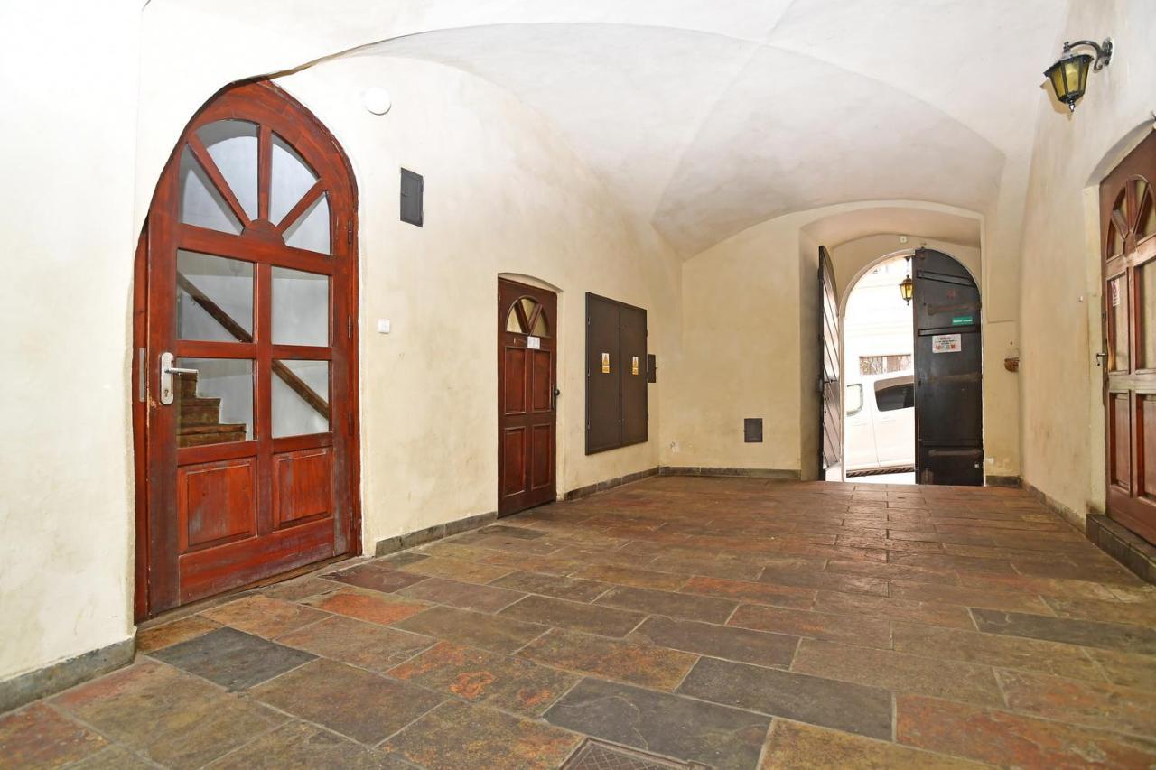 Lovely Little Cosy Apt In Praag Buitenkant foto